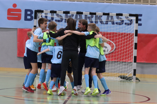 Christian-Doppler-Gymnasium und Sport MS Linz stehen im Finale beim 19. Sparkasse-Futsalcup | Wien im 6-Meter-Schießen out, Oberösterreich weiter ohne Gegentor auf der Siegerstraße