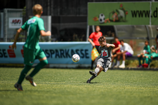 Zweitschnellstes Tor am zweiten Tag der 45. Sparkasse-Schülerliga Bundesmeisterschaft